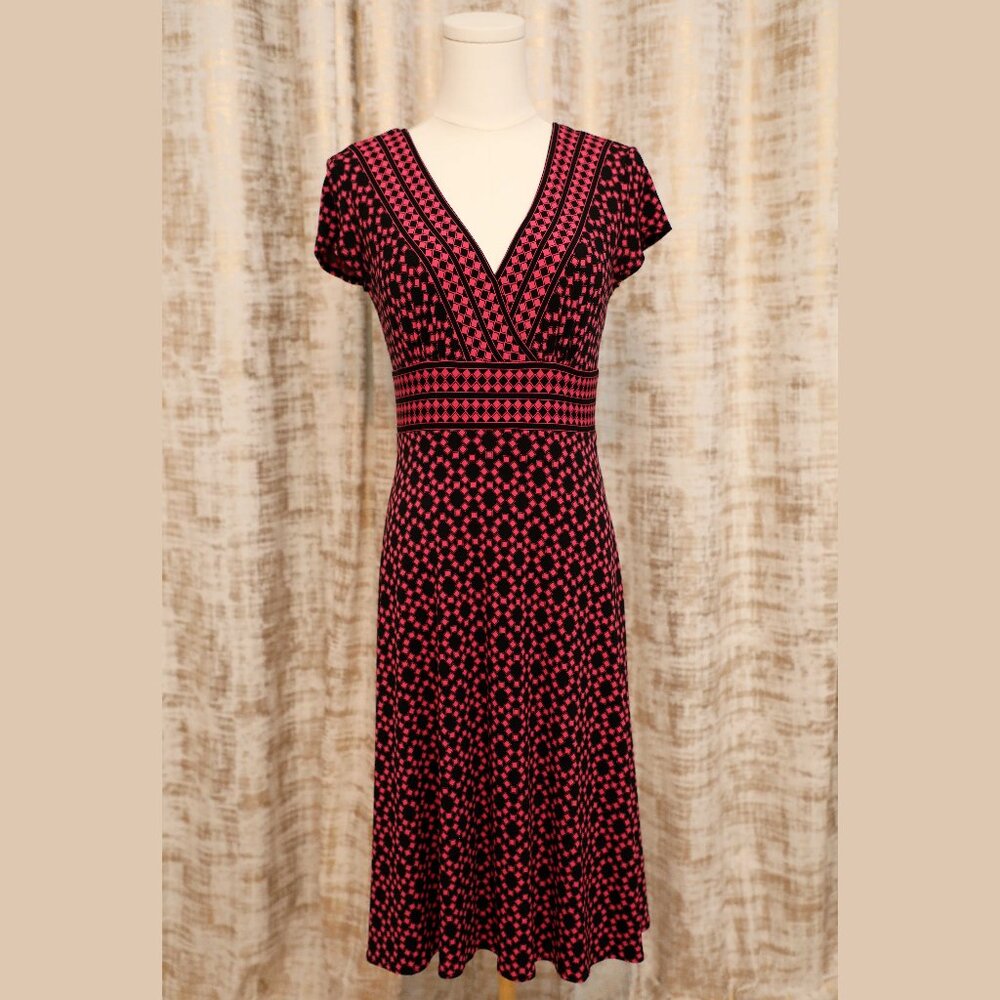 Maggie London Black and Raspberry S/S Casual Dress Size 6